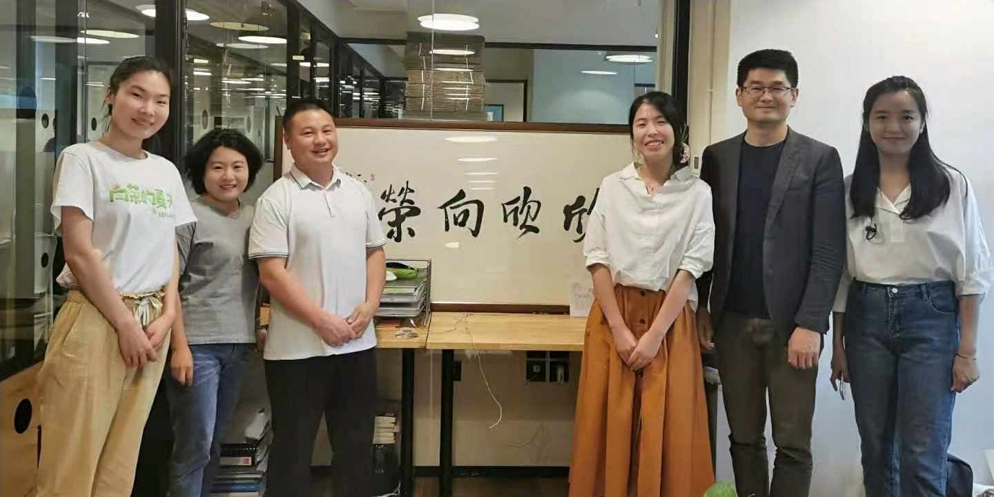 覃老师.jpg